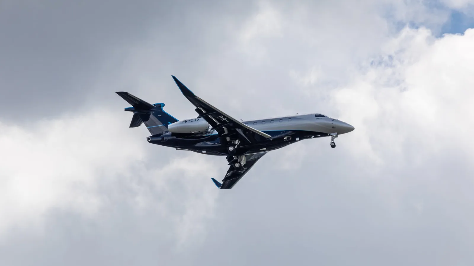 バルセロナへのプライベートジェット:2026年チャーターガイド(ルート、機種、費用)