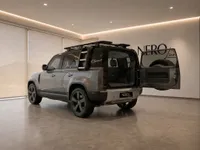 掲載モデルを示すAI生成のイメージです。割り当て車両やNero Lineの実在するショールームを撮影したものではありません。実車両を書面でご確認ください。