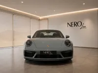 KI-generiertes Illustrationsbild des aufgeführten Modells; keine Fotografie des zugeteilten Fahrzeugs oder eines physischen Nero-Line-Showrooms. Lassen Sie sich das konkrete Fahrzeug schriftlich bestätigen.
