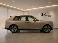掲載モデルを示すAI生成のイメージです。割り当て車両やNero Lineの実在するショールームを撮影したものではありません。実車両を書面でご確認ください。
