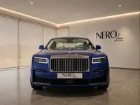 KI-generiertes Illustrationsbild des aufgeführten Modells; keine Fotografie des zugeteilten Fahrzeugs oder eines physischen Nero-Line-Showrooms. Lassen Sie sich das konkrete Fahrzeug schriftlich bestätigen.