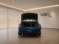 KI-generiertes Illustrationsbild des aufgeführten Modells; keine Fotografie des zugeteilten Fahrzeugs oder eines physischen Nero-Line-Showrooms. Lassen Sie sich das konkrete Fahrzeug schriftlich bestätigen.