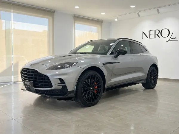 Aston Martin DBX707
