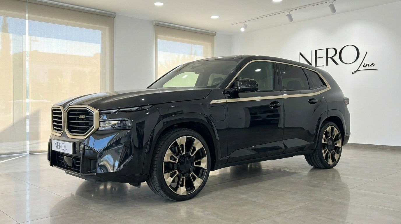 BMW XM — Front three-quarter view in Alicante The 2025 BMW XM, a gloss black performance SUV, is showcased from a front three-quarter angle in a showroom in Alicante.