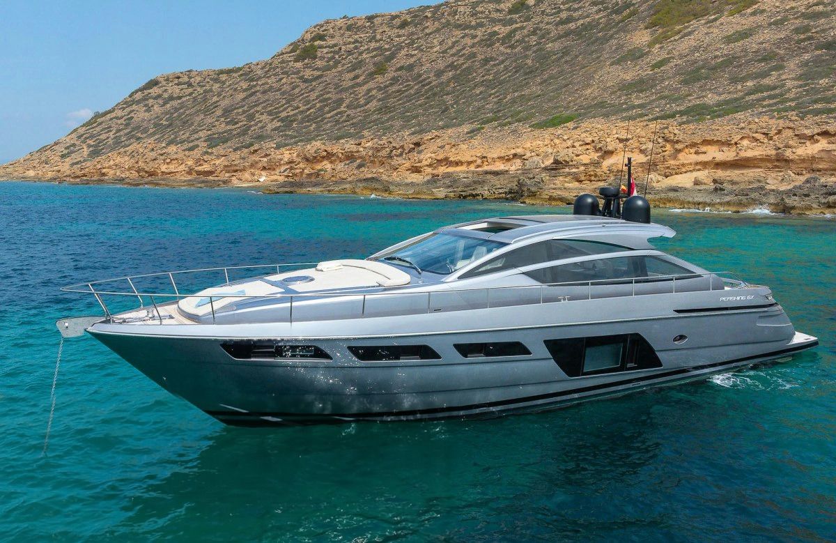 Pershing 6X yacht for charter